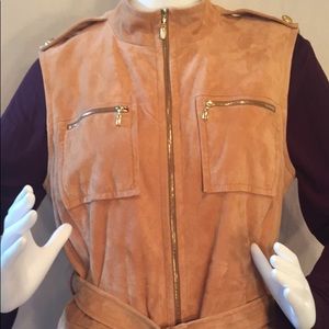 🔥St John designer Suede Vest🔥